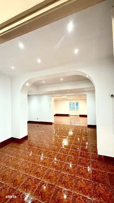 Spatiu comercial cartierul Strand