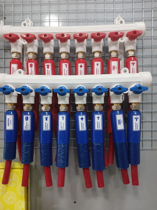 Tyopli pol trubalar kallektor komnatni termostat suvga shochchiklar