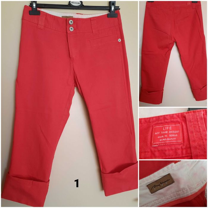 Червени панталони, различни размери