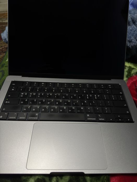 Macbook pro m2 pro 16/512 14-inch 16 yader 120 fps quvat 40 soatgacha