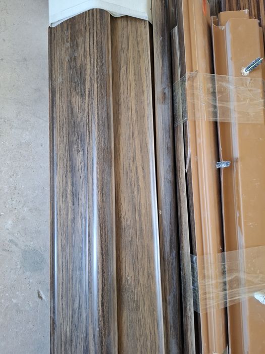 Плинтус в хорошем состоянии