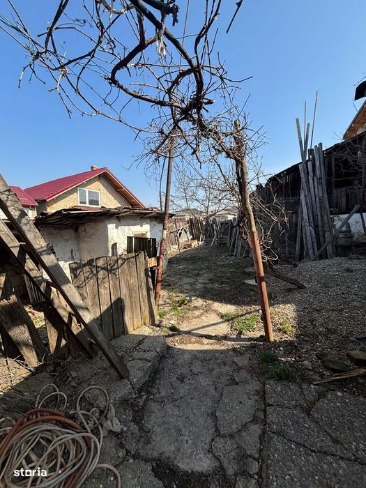 De vanzare casa noua in Roman,P+M, nefinalizata 50.000 euro negociabil