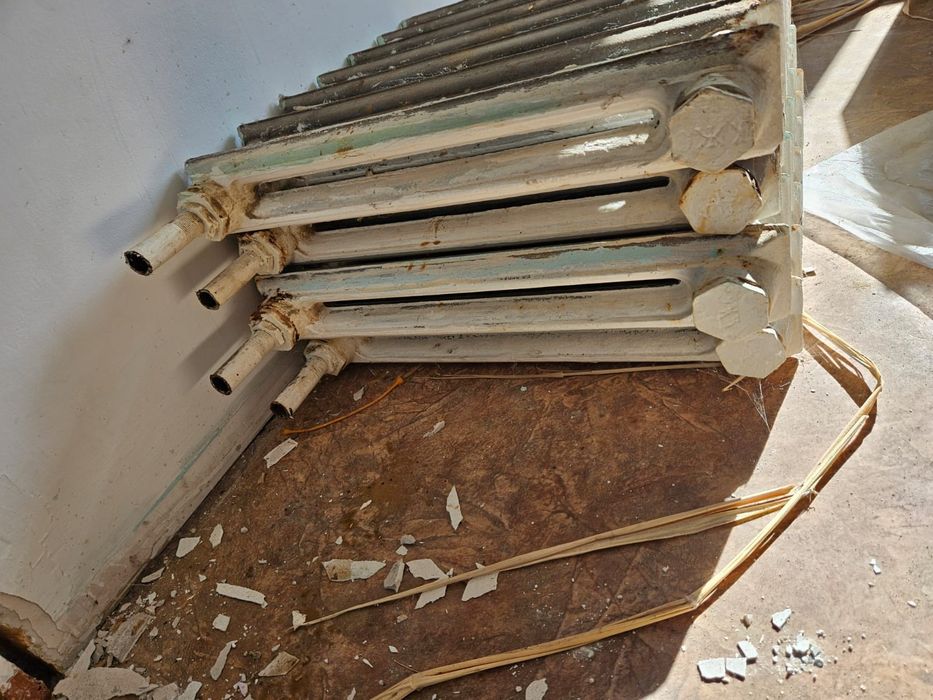 Батарея чугунная