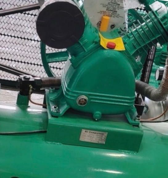 Компрессор воздушный SAAB SG1090T 200 Л 12.5 бар