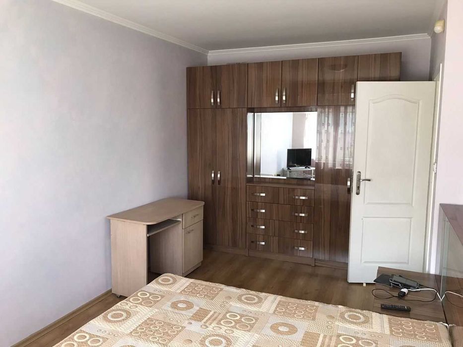 Дава се под наем Многостаен апартамент в Пловдив, Кършияка - 140 кв.м за 714 € - Снимка #16