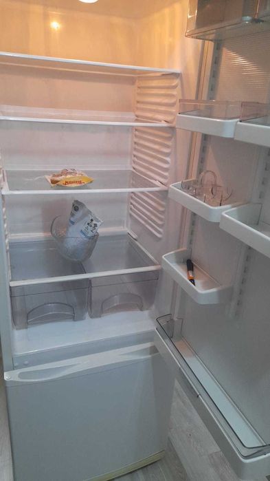 холодильник Атлант  продам 170*60