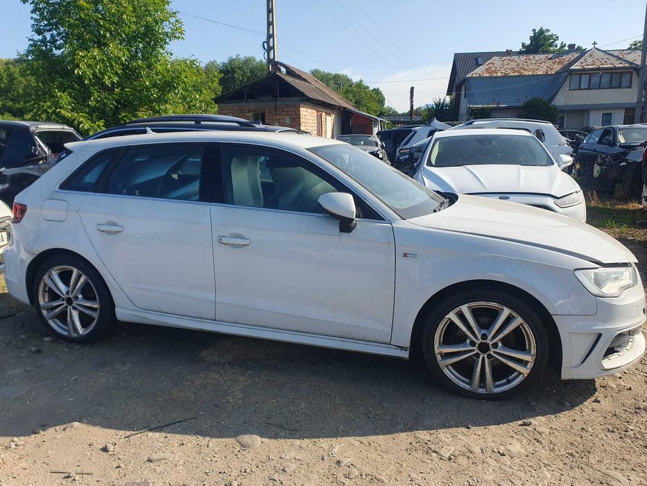 Dezmembrez Audi A3 8V S Line 2.0 TDI 2015