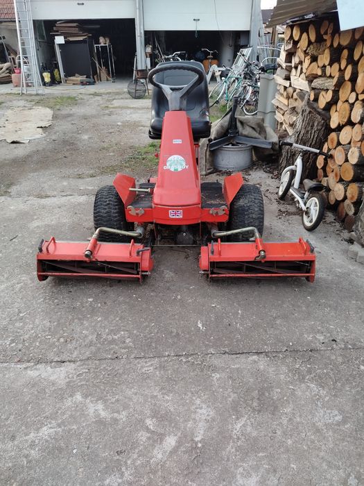 Mașină tuns gazon