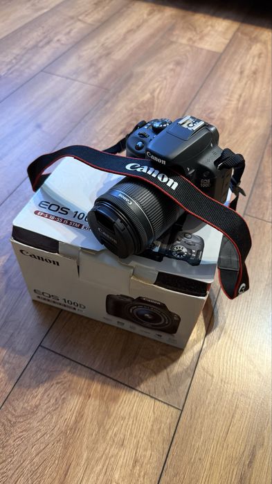 Aparat foto Canon eos 100D