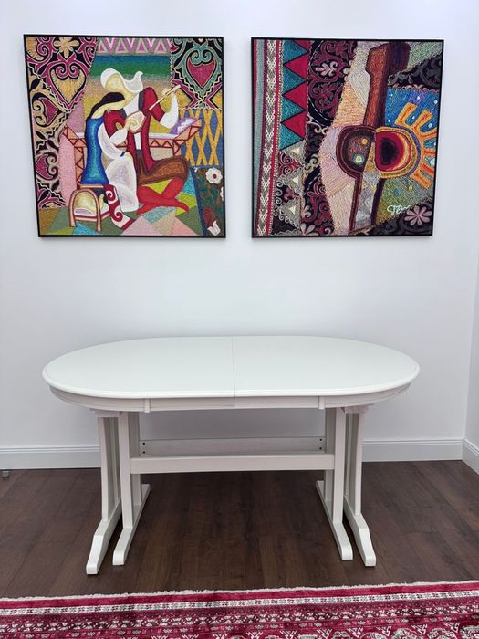 Стол для гостей и стулья