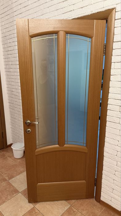 Продам двери межкомнатные б/у
