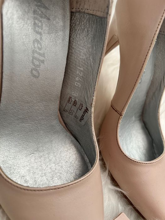 Pantofi stilleto