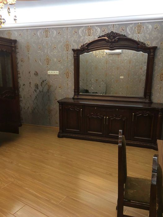 продается стенка в зал