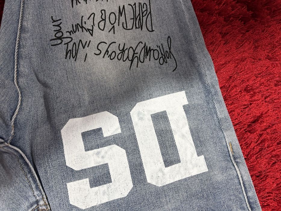 Blugi Dsquared2 model NOU