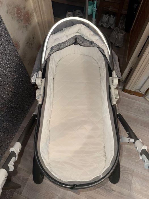 Продам коляску 3в1