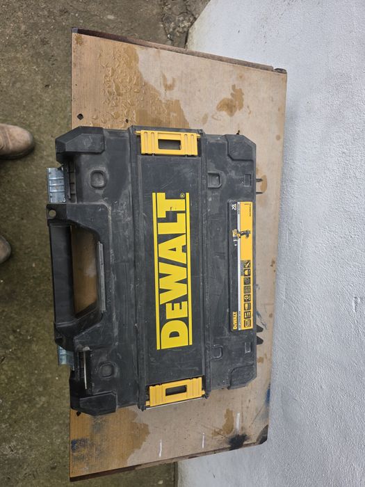 Vând și separat dewalt dcd 796