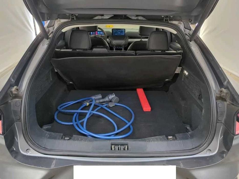 Ford Mustang Mach-E electric drive 216 kW 294ks 99kwh