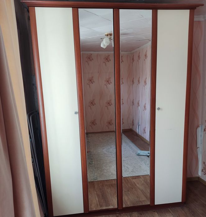 Продам  шкаф .Самовывоз