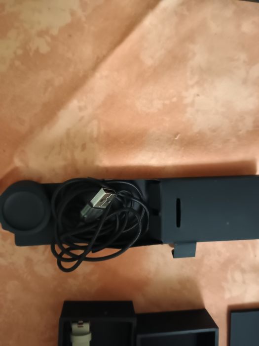 Дамски смарт часовник Amazfit