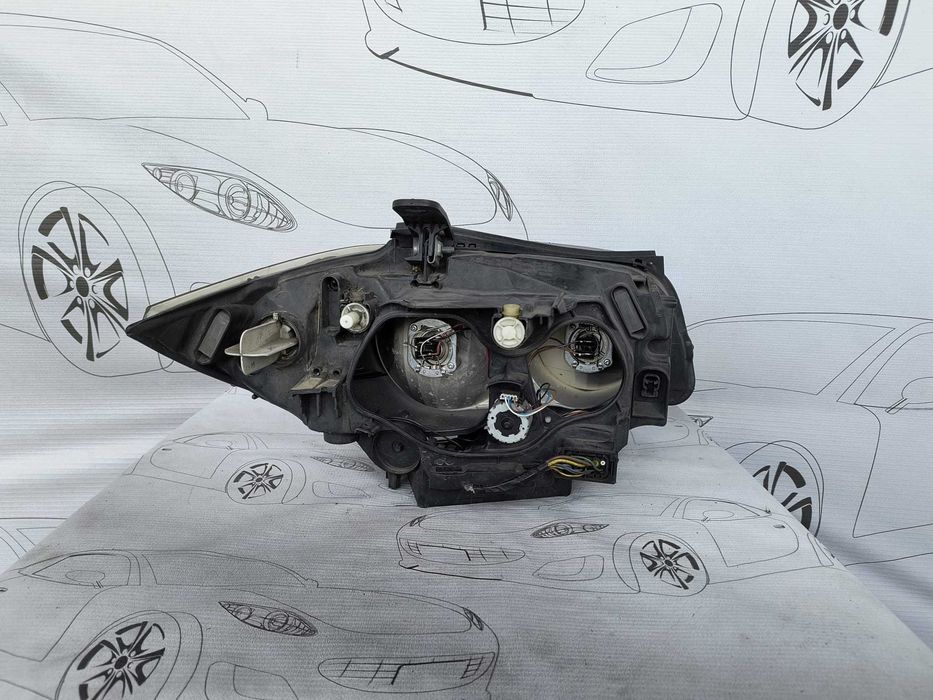 Far Stanga Uk Halogen Bmw 1 E81 E87 2009 / 2007-2011 Cod OEM 63117249651 (5C2)