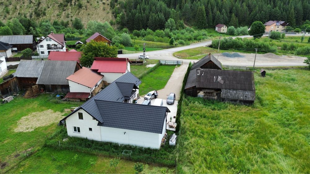 Spre vânzare proprietate în Mănăstirea Humorului - Suceava