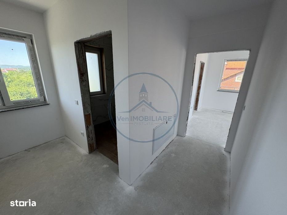 Apartament 3 camere / 2 bai / 95 MP / etaj 2/  parcare + boxa / ZONA