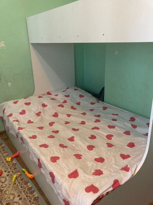 продается кровать детски двухэтажный