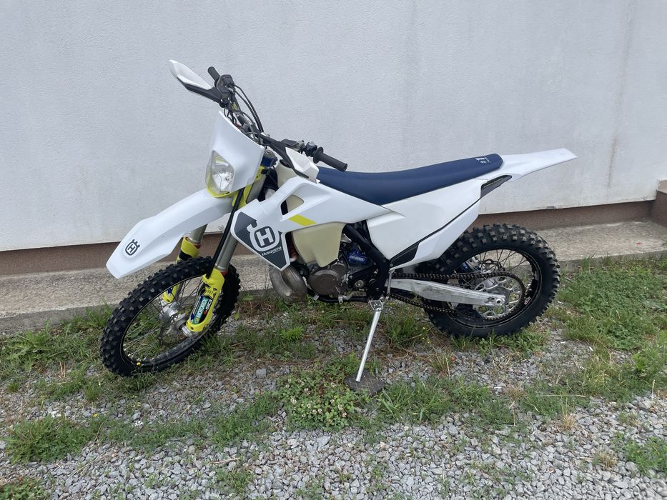 Husqvarna te 300 cu acte (ktm ,sherco , beta )