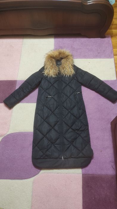 Зимняя куртка 42-44 размер