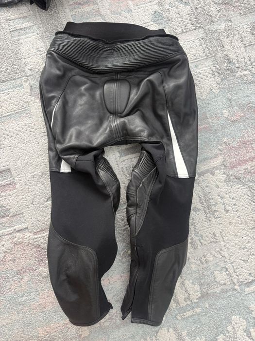Costum moto / combinezon piele IXS marime 275 M/L