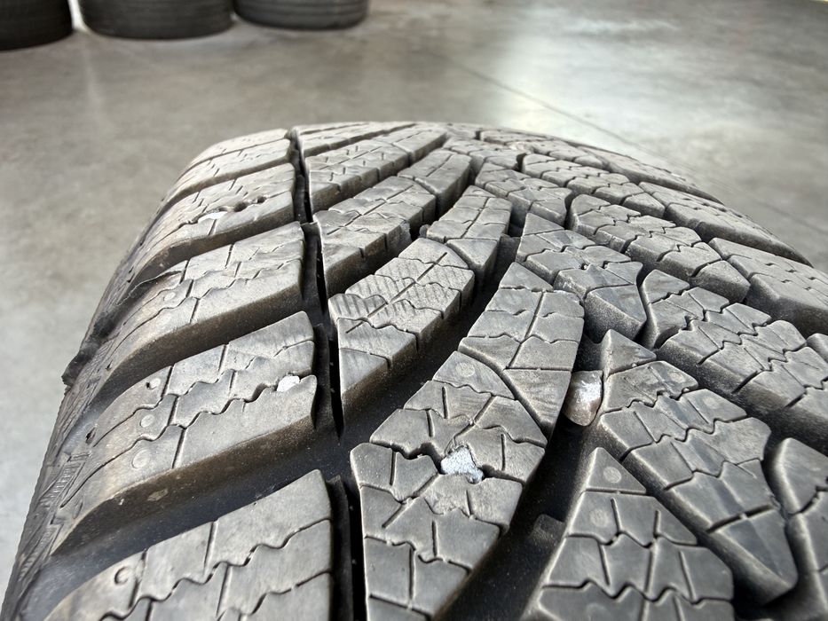 4бр. КАТО НОВИ Зимни Гуми 165/70R/14 -SEMPERIT- DOT:3525+4123- 8.2мм+6.1мм.