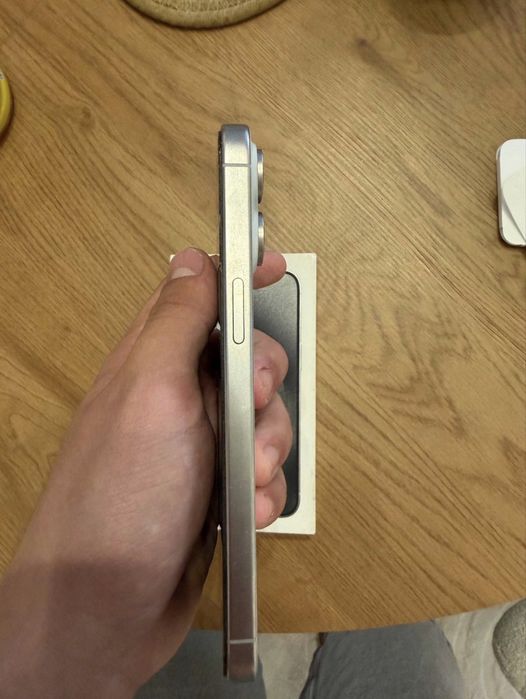 Продаю iPhone 15 pro max