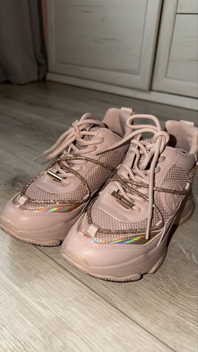 Steve Madden номер 36