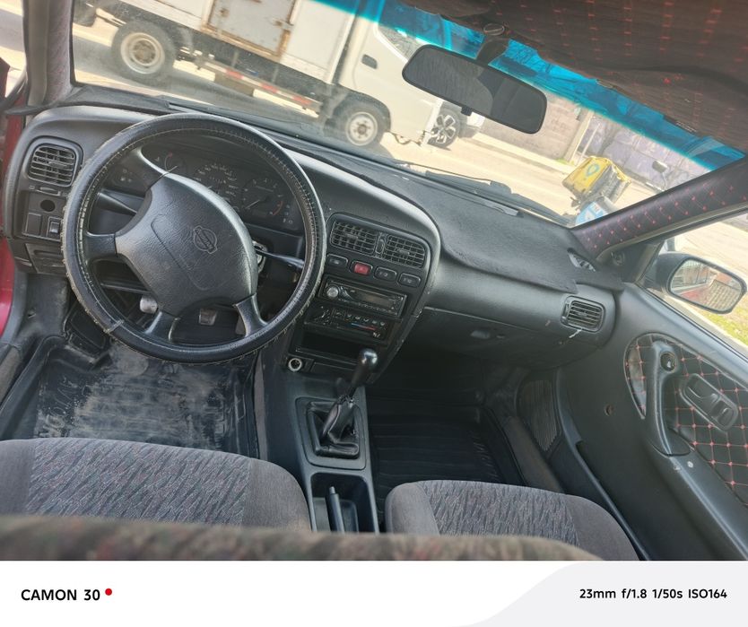 Nissan Primera p10 1995