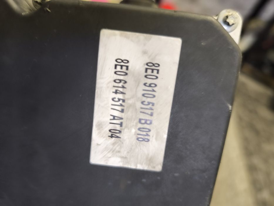 Audi A4 B7 ABS Модул