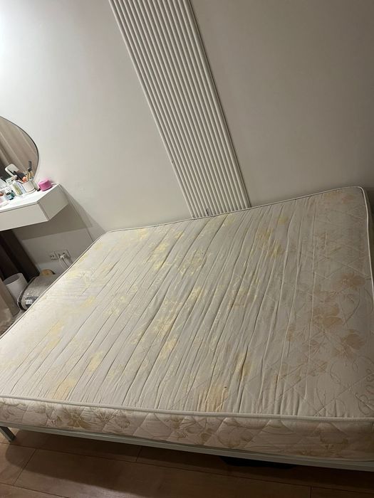 Двухспальная кровать