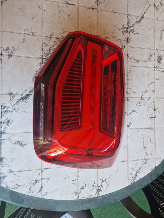 Десен лед стоп Audi Q2