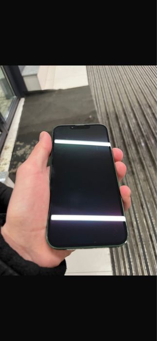 Продаю телефон айфон 13