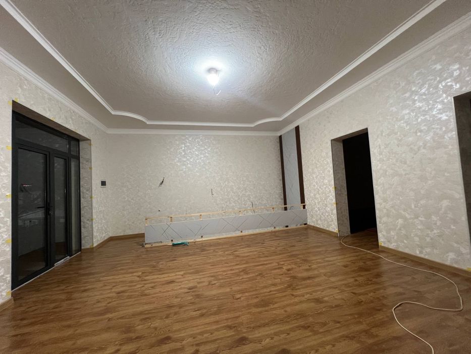 srochna Qumariq da uchastka sotiladi 2etaj 2sotix yengi qurilgan