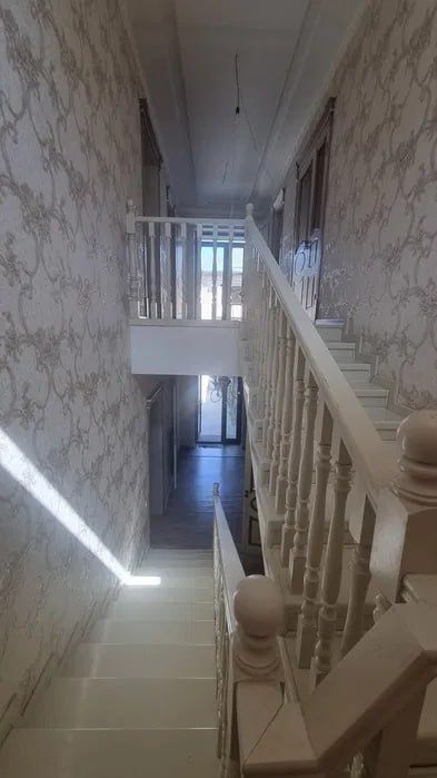 Срочно сдается дом 7 комнат,2сотки.Сергели..