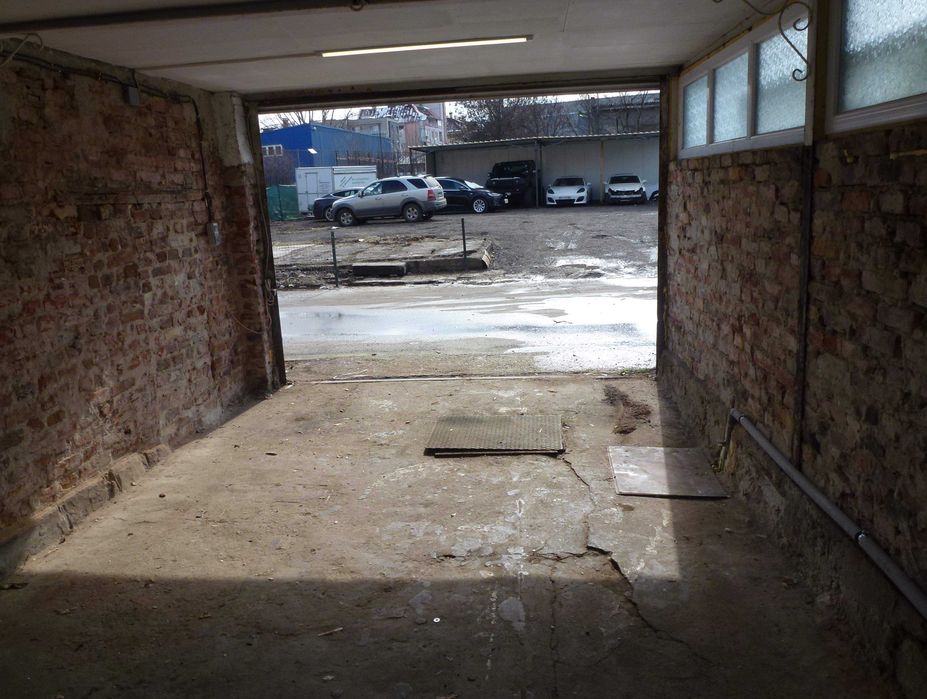 Давам под наем самостоятелен сух надземен гараж  21 m2