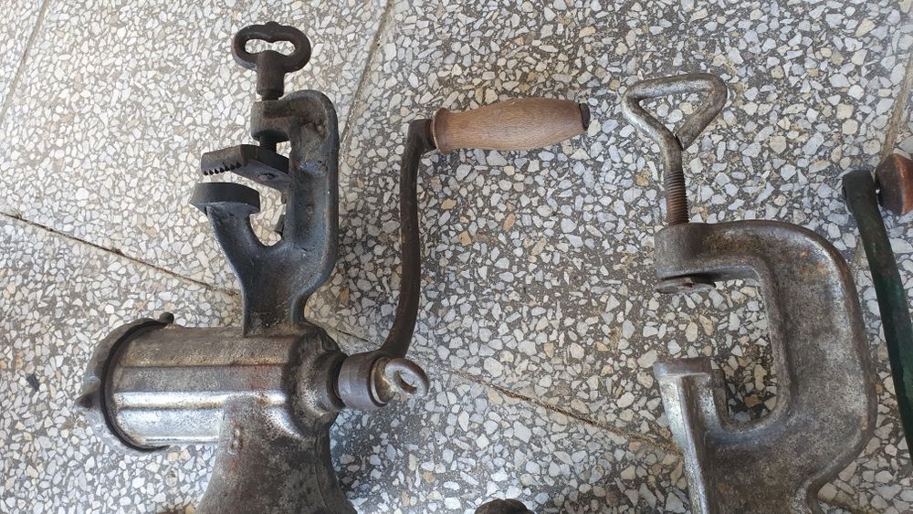 Мелачка за месо - 2 бр.