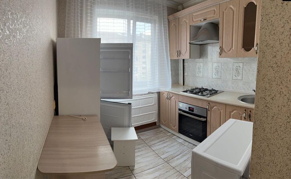 Продам 2х комн, сокол