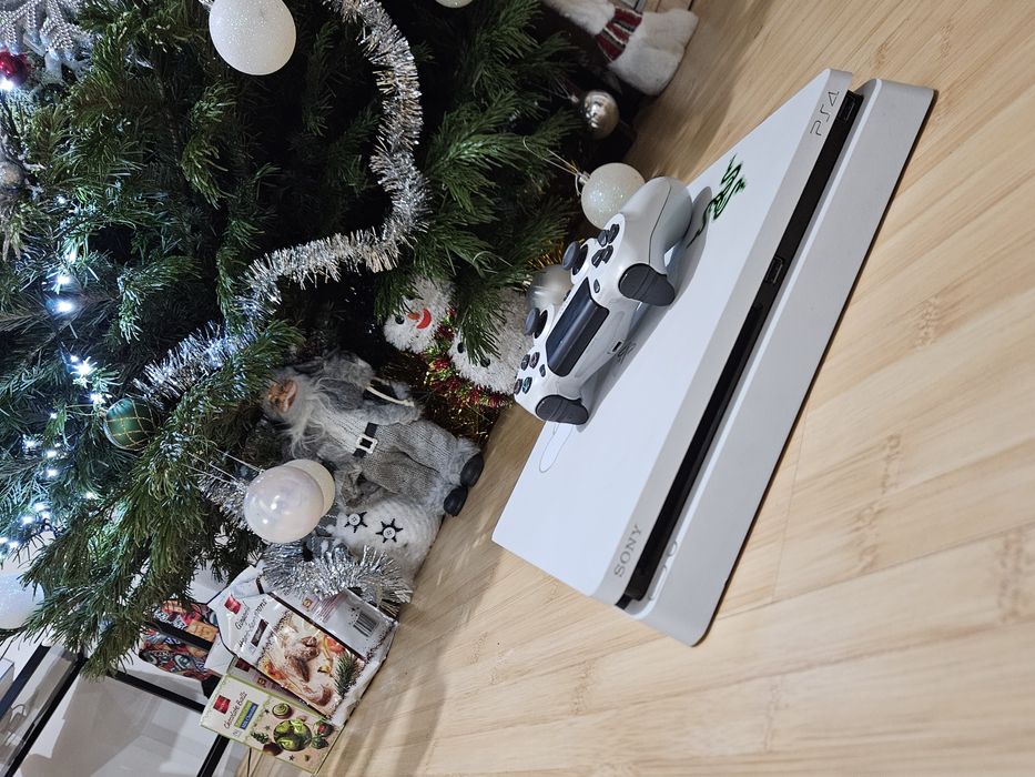 PlayStation 4 Slim Alb - 500GB - stare bună