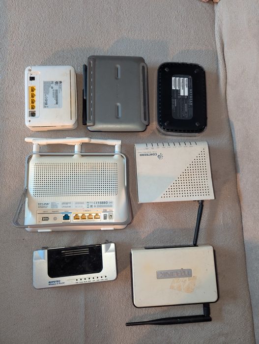 7 Wireless Routers Безжичен рутер 7 броя - TP-LINK, Belkin , Comtrend