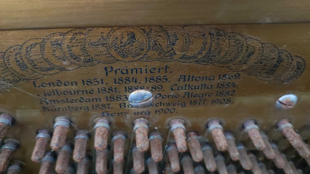 Pianină antică de colecție Zelter & Winkelmann (Braunschweig,1837)