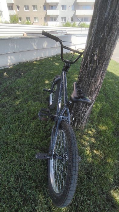 Vând bicicleta BMX!!!