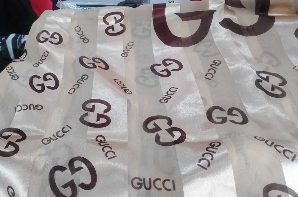 GUESS , GUCCI шалове