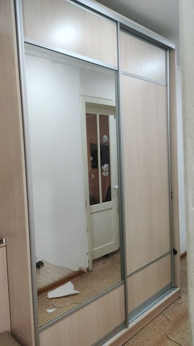 Продам прихожую 100000тыс