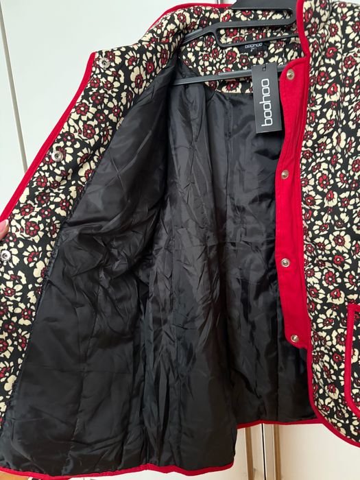 Шарено яке на цветя